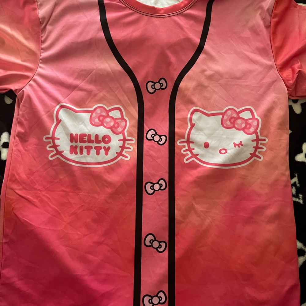 Hello Kitty Tees - Picture 4 of 5